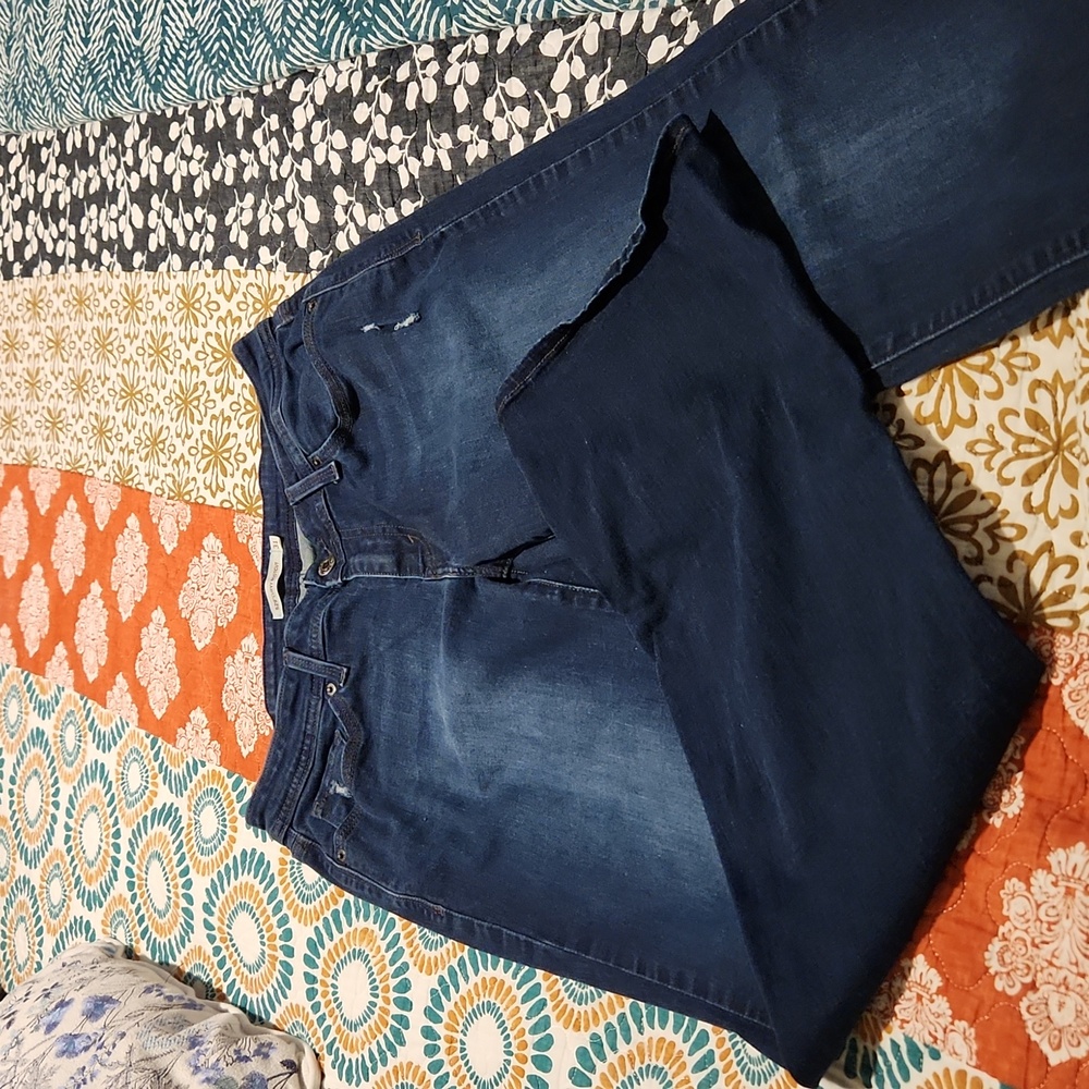 Very stylish, like new Levi's